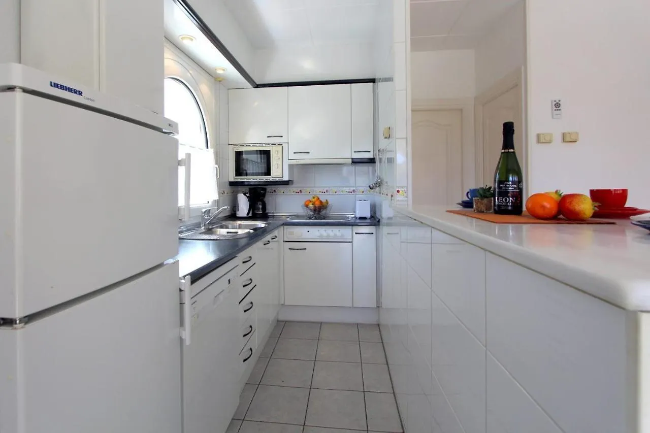 Leon Inmo Apartment Celine - 10413 Empuriabrava
